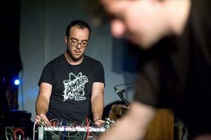 Erikm, Anthony Pateras versus duo