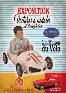 Voitures à pédales et tricycles