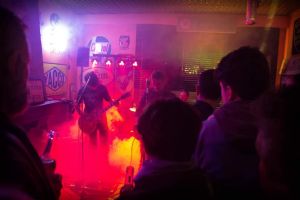 Concert au bazar à Pierrot