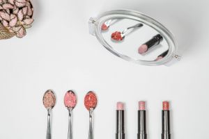 Apprendre à créer son rouge à lèvres.jpg